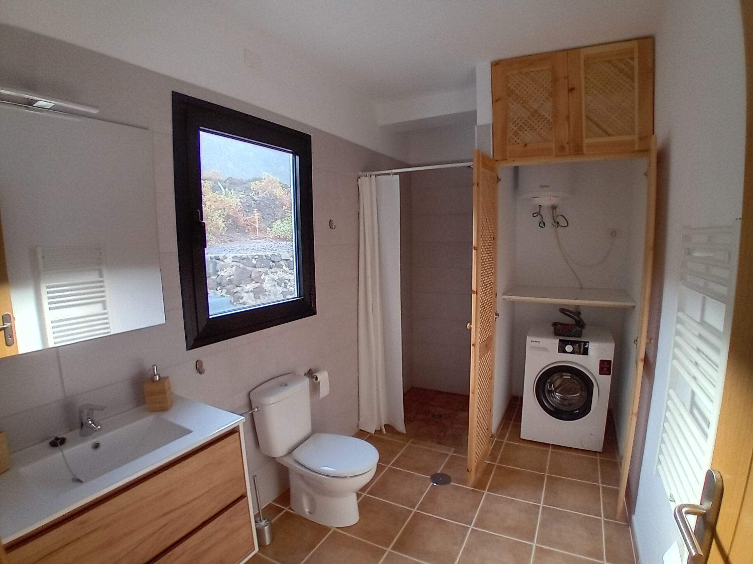 Bathroom with washing machine